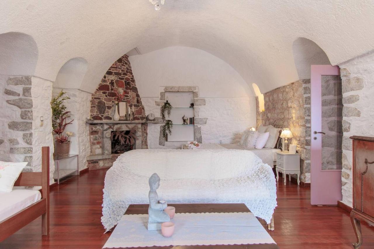 Iliana'S House - Spacious Cave House In The Center Of Areopolis 외부 사진