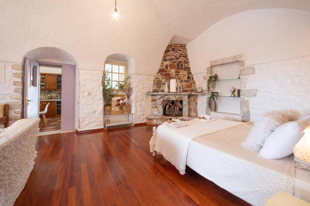 Iliana'S House - Spacious Cave House In The Center Of Areopolis 외부 사진