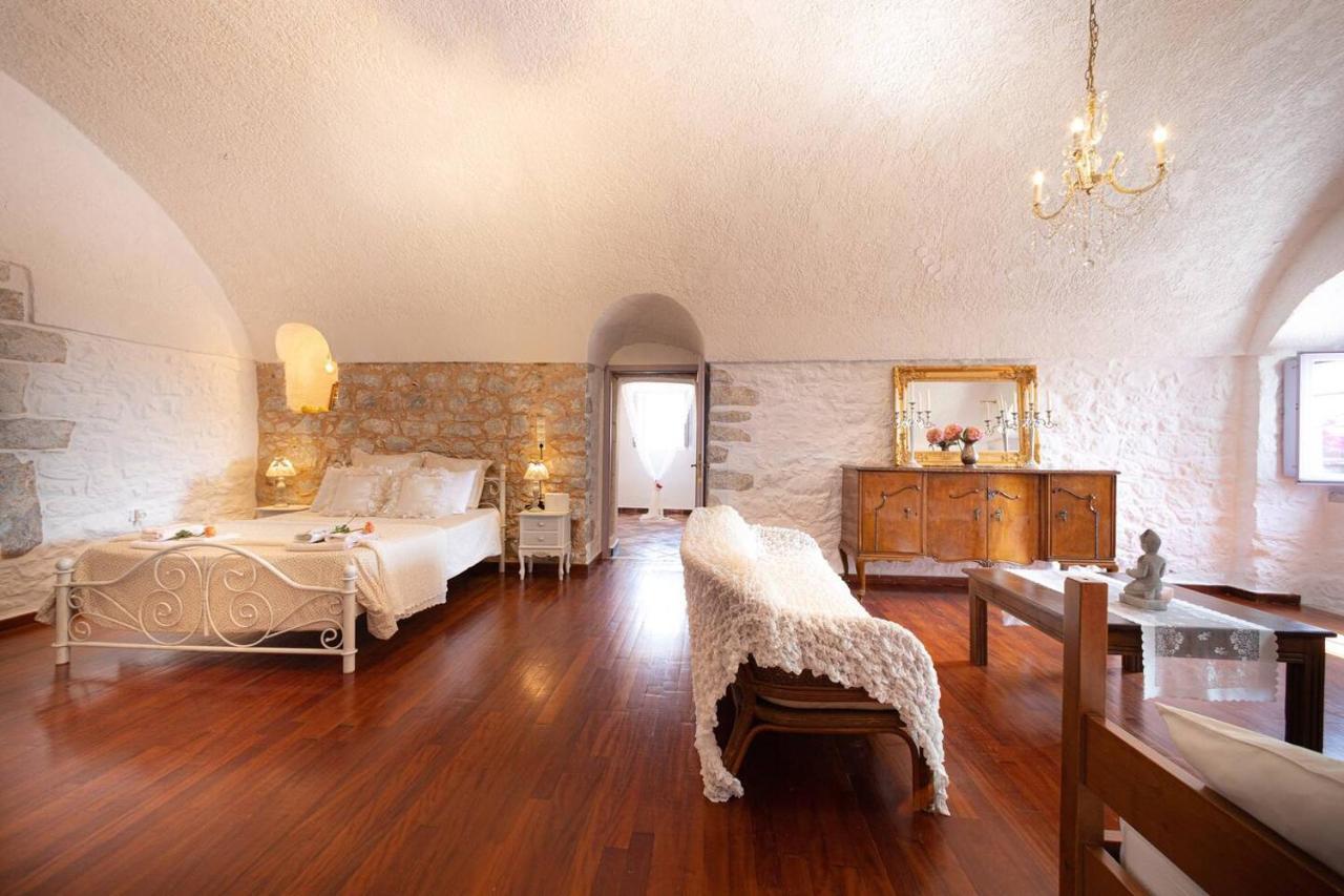 Iliana'S House - Spacious Cave House In The Center Of Areopolis 외부 사진